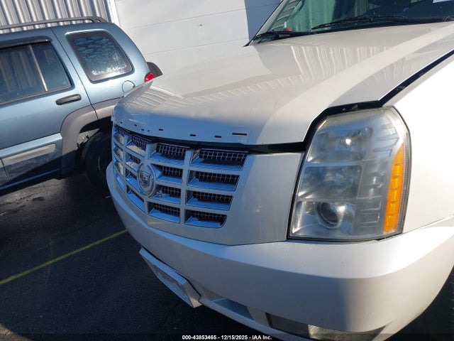 2008 CADILLAC ESCALADE ESV 1GYFK66848R202393 Photo 5