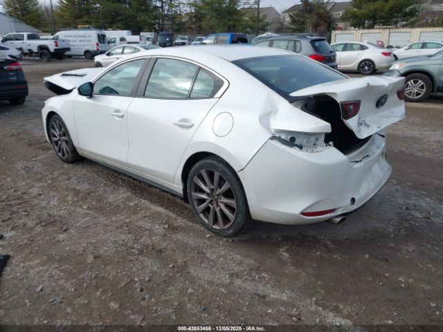2021 MAZDA MAZDA3 3MZBPBBL8MM253154 Photo 2