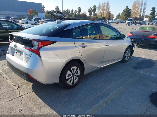 JTDKAMFUXN3176132 Toyota Prius L