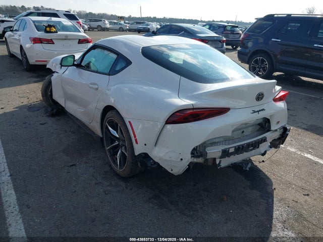 2022 TOYOTA GR SUPRA WZ1DB0C01NW050726 Photo 2