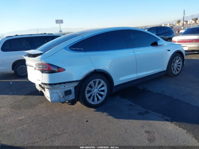 2017 TESLA MODEL X 5YJXCAE2XHF066669 Photo 3