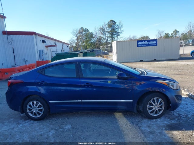 5NPDH4AEXGH789136 Hyundai ELANTRA SE