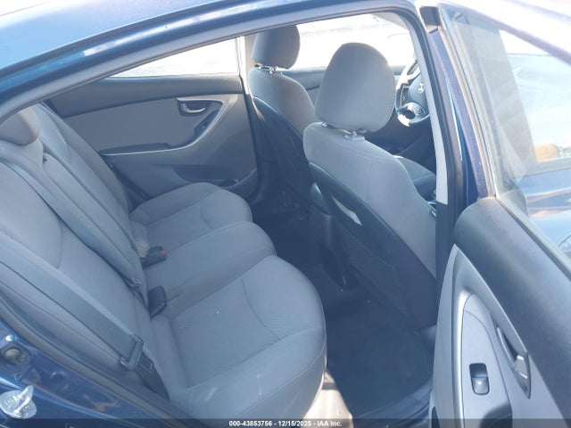 5NPDH4AEXGH789136 Hyundai ELANTRA SE