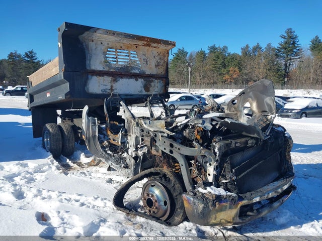 Ford F-350 Chassis Xl 2019 1FDRF3HT4KDA02895 Image 2
