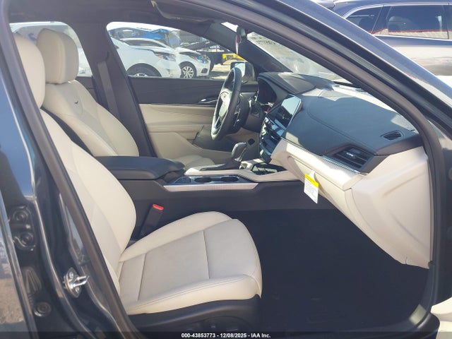 2025 CADILLAC CT4 1G6DB5RK8S0105081 Photo 4