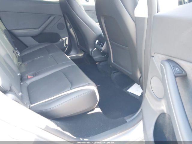 2025 TESLA MODEL Y 7SAYGDEF5SA342275 Photo 7