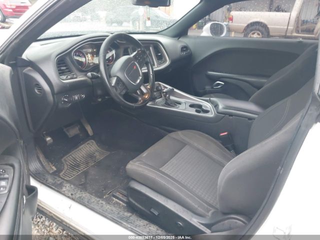 2019 DODGE CHALLENGER 2C3CDZAG3KH717125 Photo 4