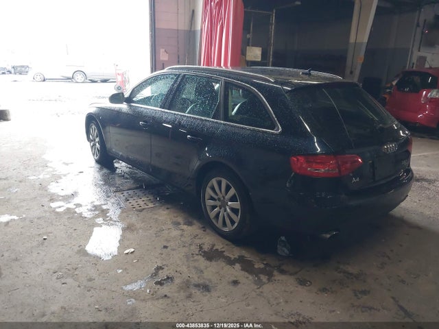 2011 AUDI A4 WAUWFAFL1BA128239 Photo 2