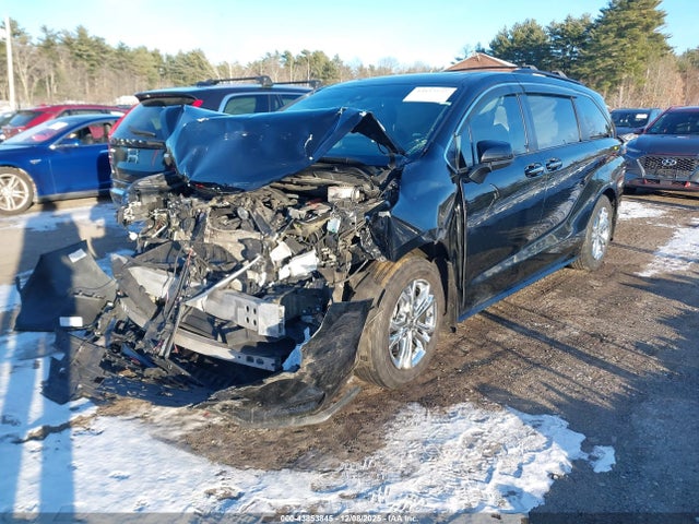 5TDDSKFC0NS052984 Toyota Sienna Xse