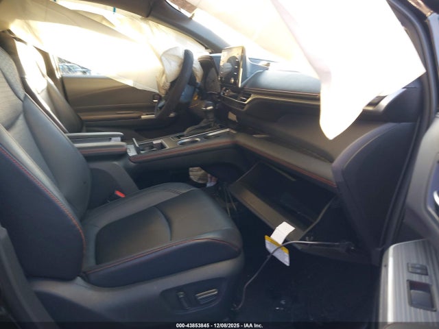 5TDDSKFC0NS052984 Toyota Sienna Xse