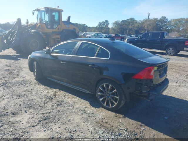 2015 VOLVO S60 YV140MFB9F1316480 Photo 2