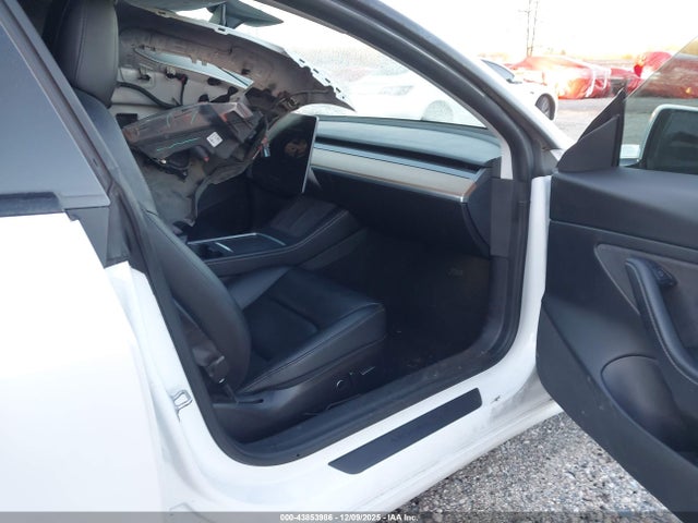 2021 TESLA MODEL 3 5YJ3E1EBXMF901978 Photo 4