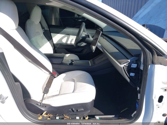 2021 TESLA MODEL 3 5YJ3E1EB0MF926646 Photo 4