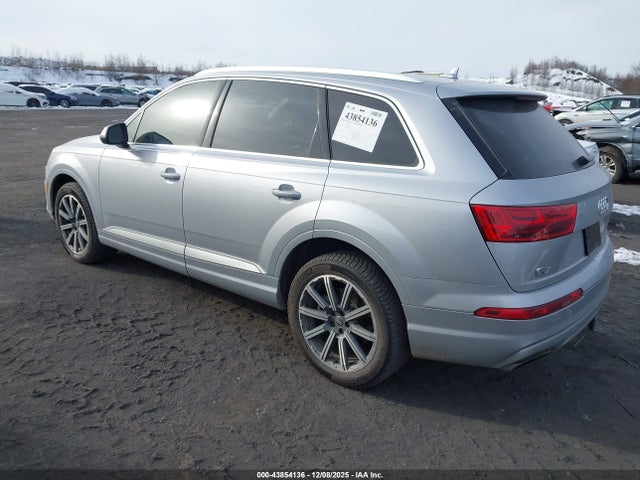2019 AUDI Q7 WA1LAAF73KD012489 Photo 2