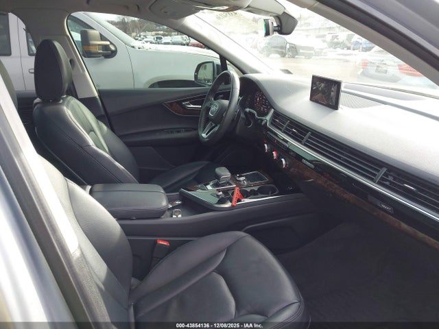 2019 AUDI Q7 WA1LAAF73KD012489 Photo 4