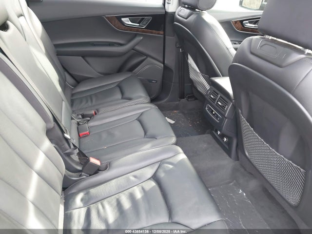 2019 AUDI Q7 WA1LAAF73KD012489 Photo 7