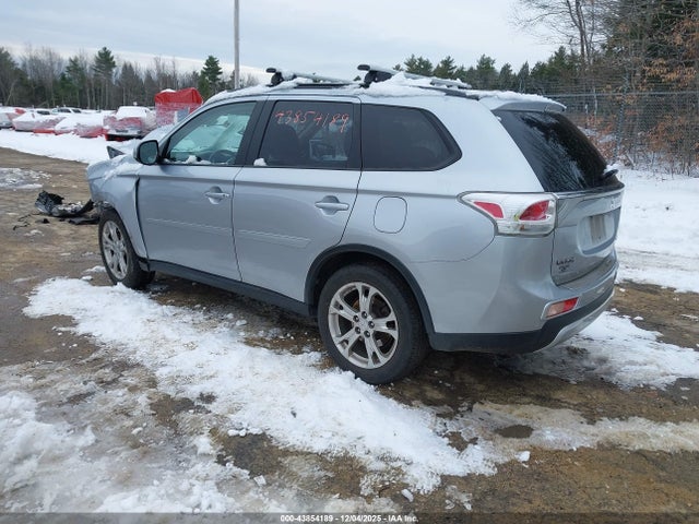 2015 MITSUBISHI OUTLANDER JA4AZ3A32FZ012024 Photo 2