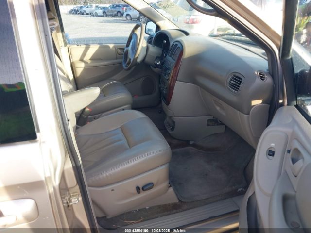 2004 CHRYSLER TOWN & COUNTRY 2C8GP54L04R603357 Photo 4