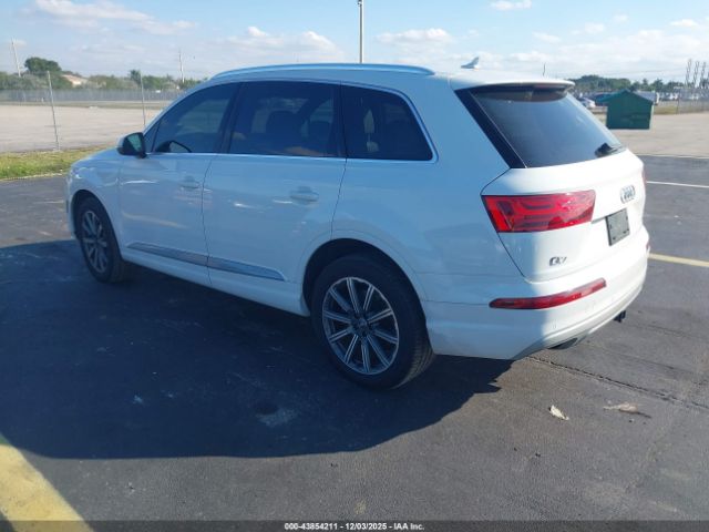 2018 AUDI Q7 WA1LABF7XJD008511 Photo 2