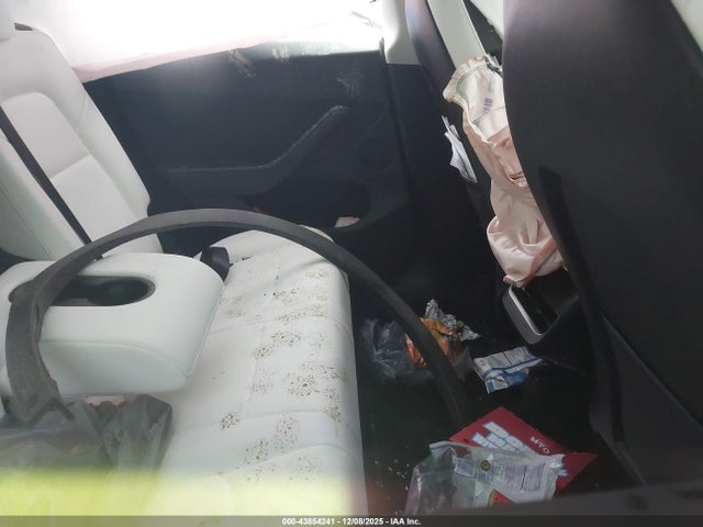 2024 TESLA MODEL Y 7SAYGDEE7RA274661 Photo 7
