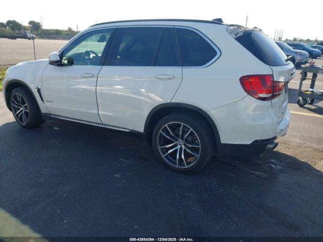 2016 BMW X5 5UXKR2C57G0H41775 Photo 2