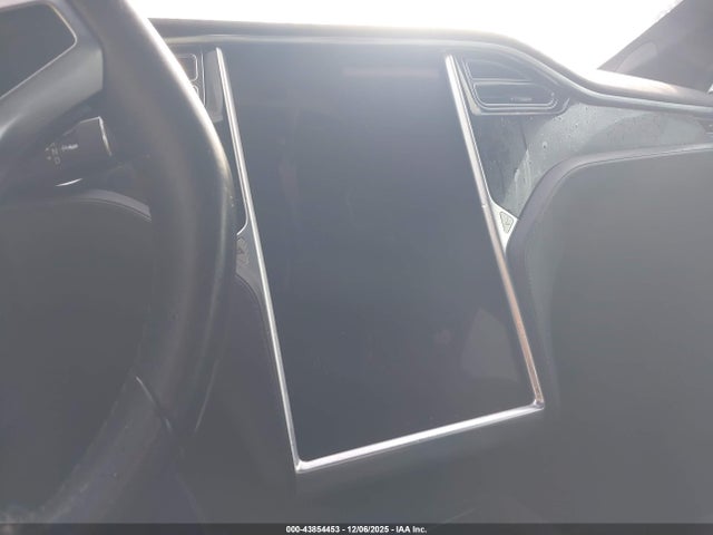 Продаж на аукціоні авто 2016 Tesla Model S 60d/70d/75d/85d/90d, vin: 5YJSA1E23GF153845, номер лоту: 43854453