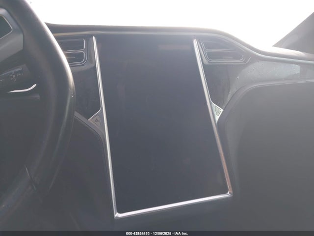 Продаж на аукціоні авто 2016 Tesla Model S 60d/70d/75d/85d/90d, vin: 5YJSA1E23GF153845, номер лоту: 43854453
