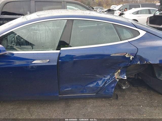 Продаж на аукціоні авто 2016 Tesla Model S 60d/70d/75d/85d/90d, vin: 5YJSA1E23GF153845, номер лоту: 43854453