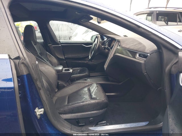 Продаж на аукціоні авто 2016 Tesla Model S 60d/70d/75d/85d/90d, vin: 5YJSA1E23GF153845, номер лоту: 43854453