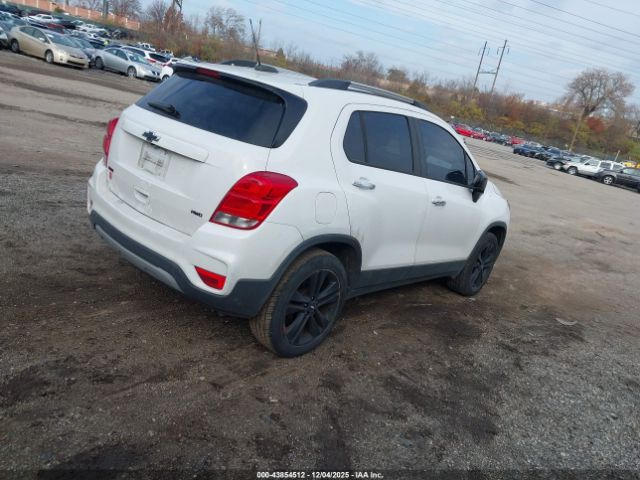 2019 CHEVROLET TRAX 3GNCJPSB2KL240164 Photo 3