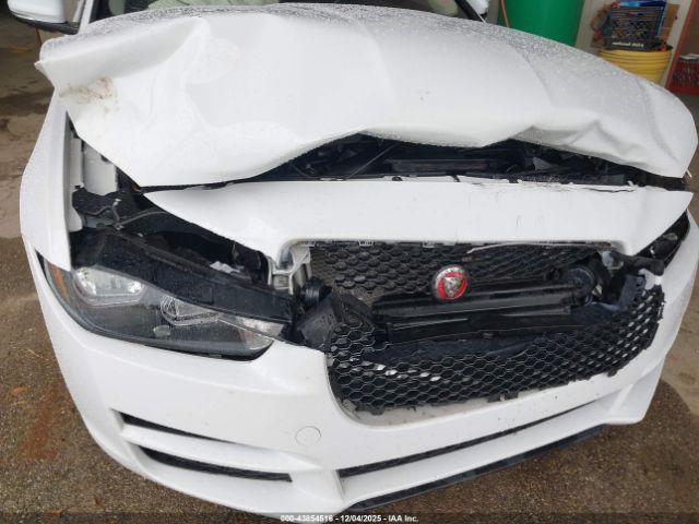 2019 JAGUAR XE SAJAD4FX7KCP51359 Photo 5