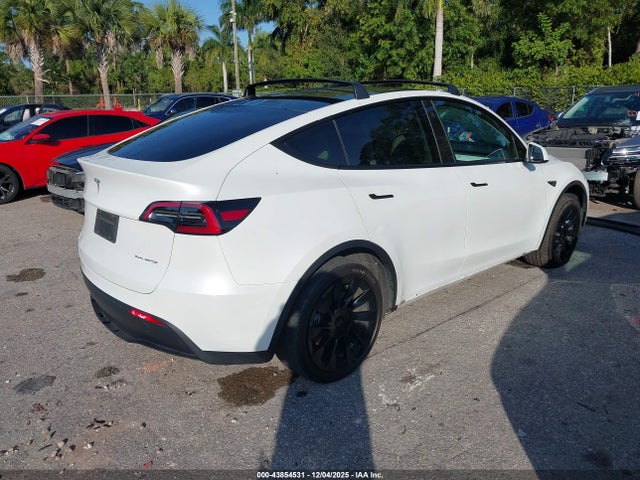 2023 TESLA MODEL Y 7SAYGAEE2PF640590 Photo 3