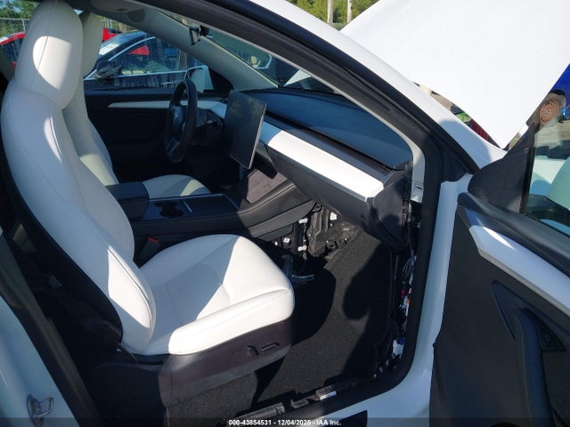 2023 TESLA MODEL Y 7SAYGAEE2PF640590 Photo 4