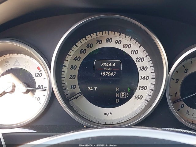 2016 Mercedes-benz E 350 მანქანა იყიდება აუქციონზე, vin: WDDHF5KB4GB270074, აუქციონის ნომერი: 43854741