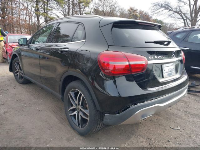 2019 MERCEDES-BENZ GLA 250 WDCTG4GBXKJ581814 Photo 2