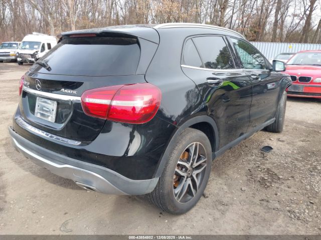 2019 MERCEDES-BENZ GLA 250 WDCTG4GBXKJ581814 Photo 3