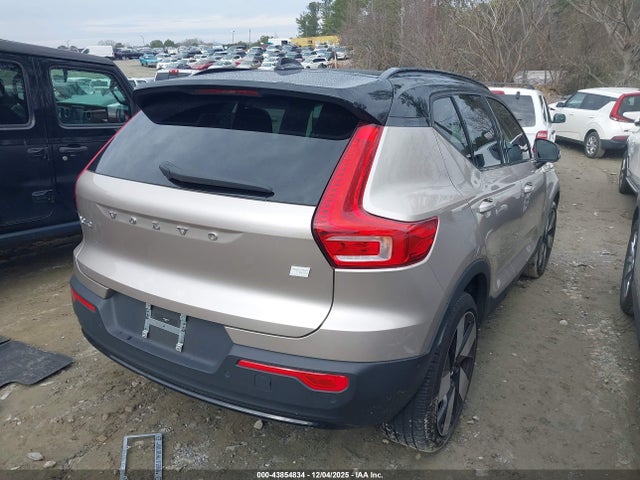 2023 VOLVO XC40 RECHARGE PURE ELECTRIC YV4ED3UW2P2070931 Photo 3