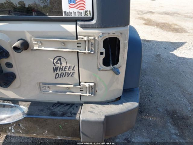 2016 JEEP WRANGLER 1C4AJWAG8GL263992 Photo 5