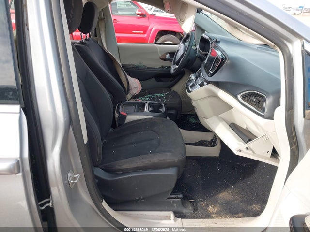 Продаж на аукціоні авто 2017 Chrysler Pacifica Touring Plus, vin: 2C4RC1BG1HR841406, номер лоту: 43855049