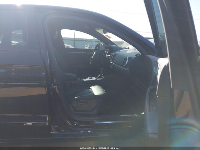 2017 AUDI A3 WAUB8GFF8H1062657 Photo 4