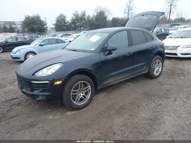2017 PORSCHE MACAN WP1AA2A52HLB82560 Photo 1