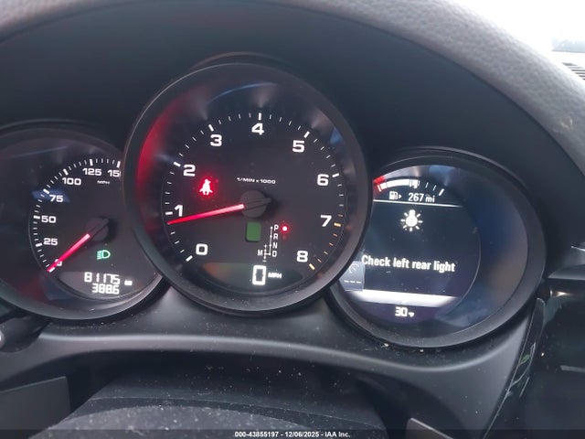 2017 PORSCHE MACAN WP1AA2A52HLB82560 Photo 6