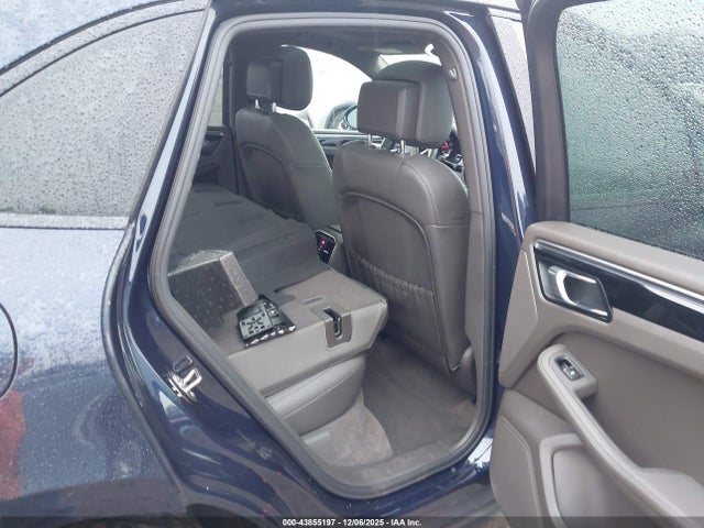 2017 PORSCHE MACAN WP1AA2A52HLB82560 Photo 7