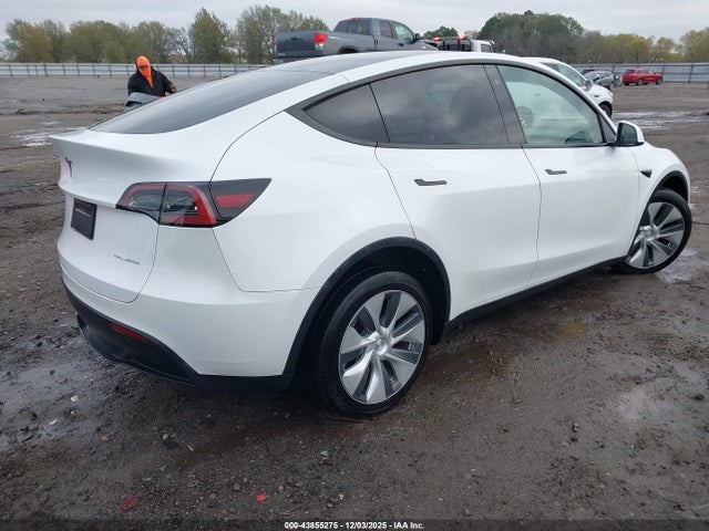 2023 TESLA MODEL Y 7SAYGDEE4PA123306 Photo 3