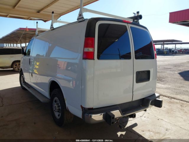 2017 GMC SAVANA 2500 1GTW7AFF2H1140127 Photo 2