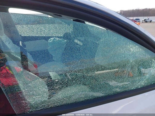 2026 TESLA MODEL Y 7SAYGDEE4TF408729 Photo 4