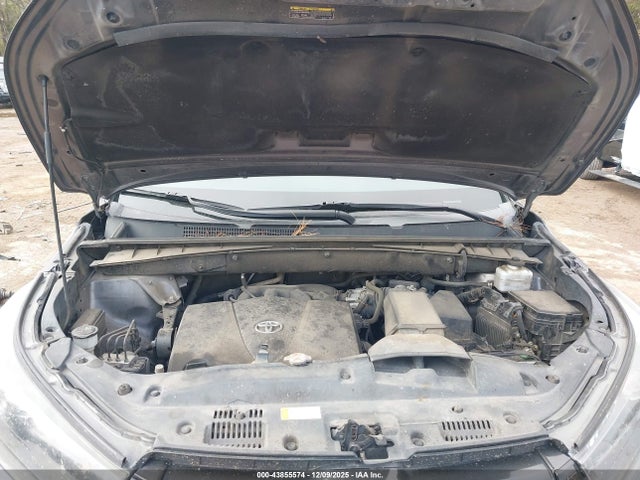5TDKZRFH8KS355238 Toyota Highlander Se