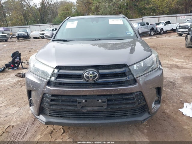 5TDKZRFH8KS355238 Toyota Highlander Se