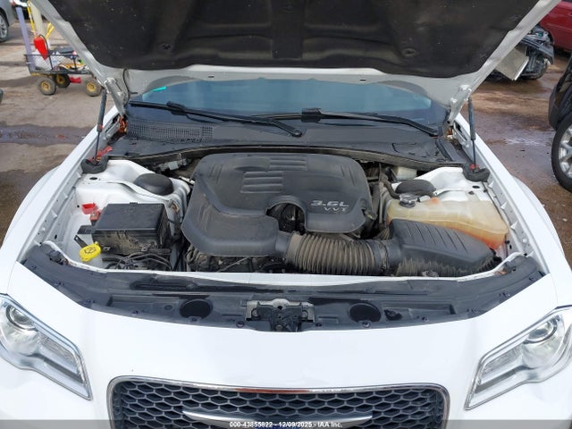 2021 CHRYSLER 300 2C3CCAAG9MH567030 Photo 9