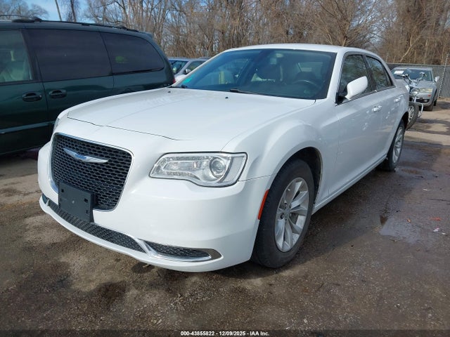 2021 CHRYSLER 300 2C3CCAAG9MH567030 Photo 1